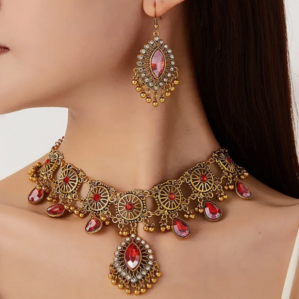 A Vintage Hollow Pendant Jewelry Set Featuring an Exaggerated Necklace And Earrings Inspired by Middle Eastern Ethnic Fashion in Western Style.